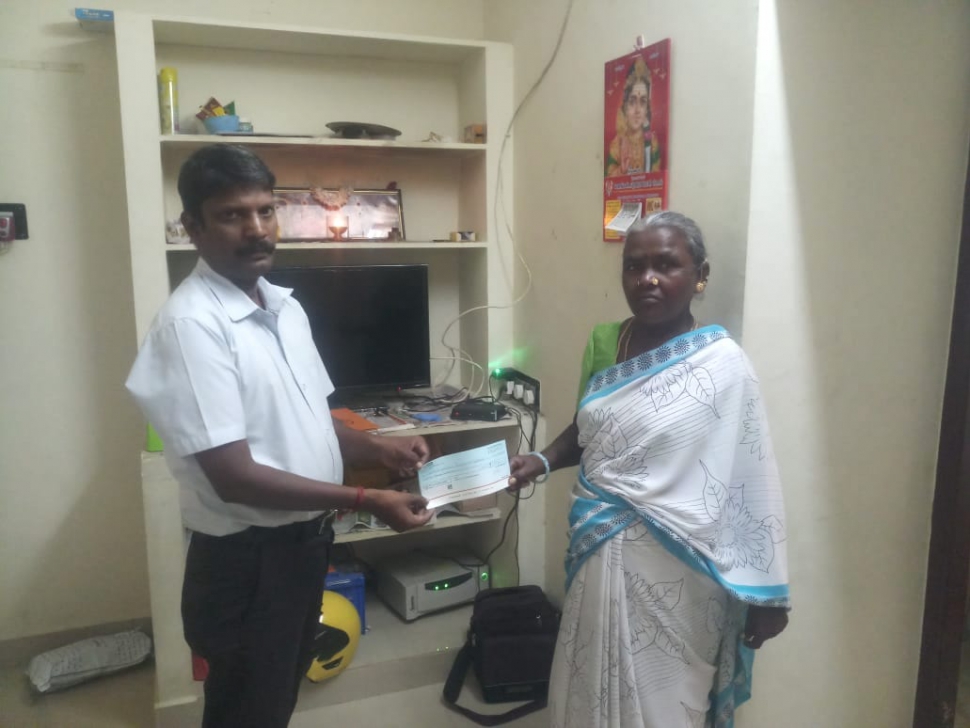 Devan moher 2 lakh givencheque